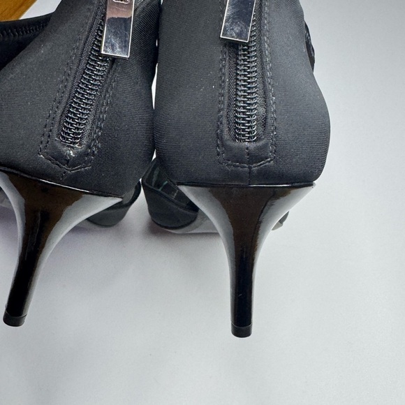 Shoes Bandolino Women's Black Pointed Toe Shoes - Picture 5 of 8